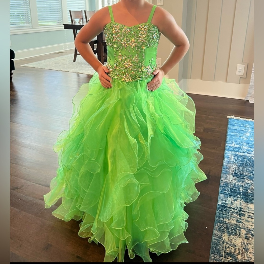 Pageant dress size 5 green